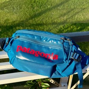 Patagonia Waist Pack Bag Black Hole 2L New w/o tag